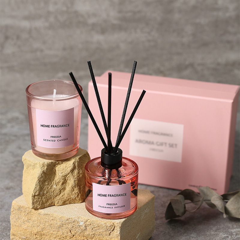 Home Fragrance Reed Diffuser - プレミアムリードディフューザーとキャンドルギフトセット、長持ちする香り付きフレグランス詰め替え、自宅、オフィス、スパ、パーティー、ギフトに